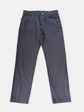 Vuori Men's Straight-Leg Jeans in Charcoal